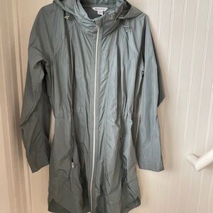 Athleta sage green hooded rain coat